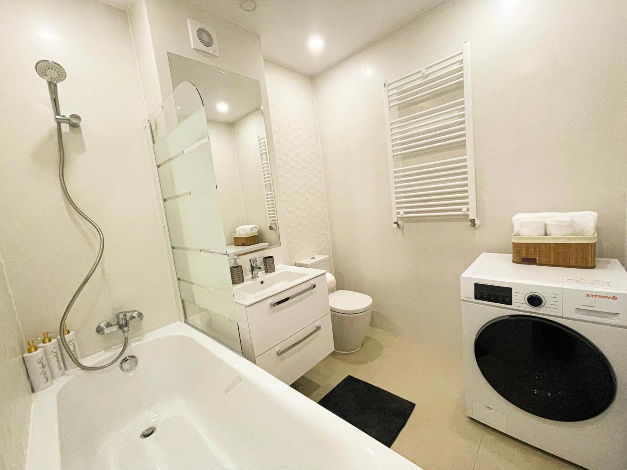 Appartement Metropolis Elegance à Bucarest Extérieur photo