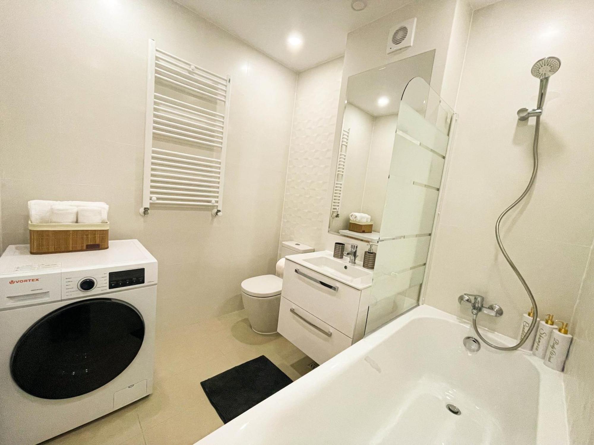 Appartement Metropolis Elegance à Bucarest Extérieur photo